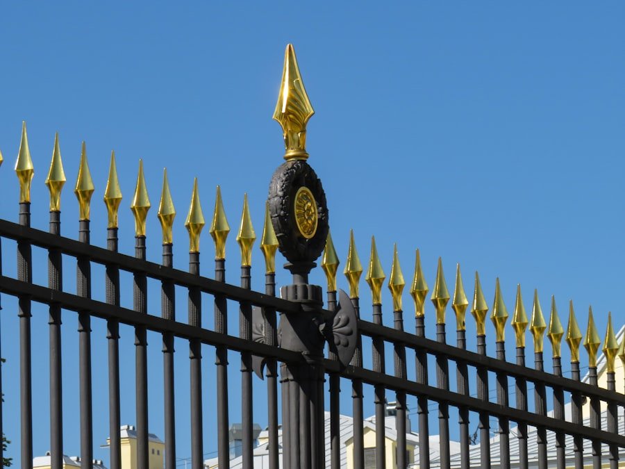Visit Buckingham Palace