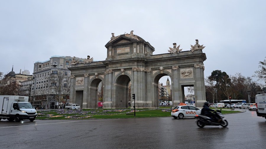 stay in rome near train station