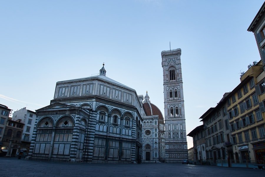 stay in florence near train station