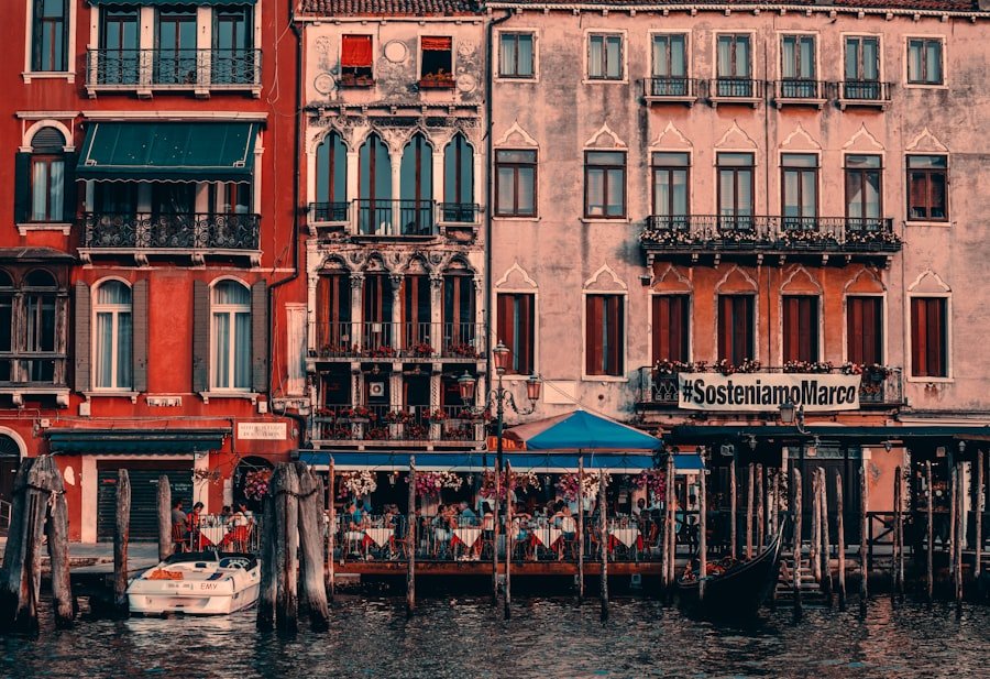 venice smell summer