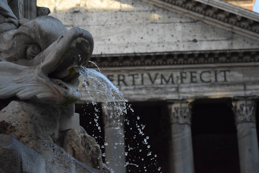 Photo drinking water Rome