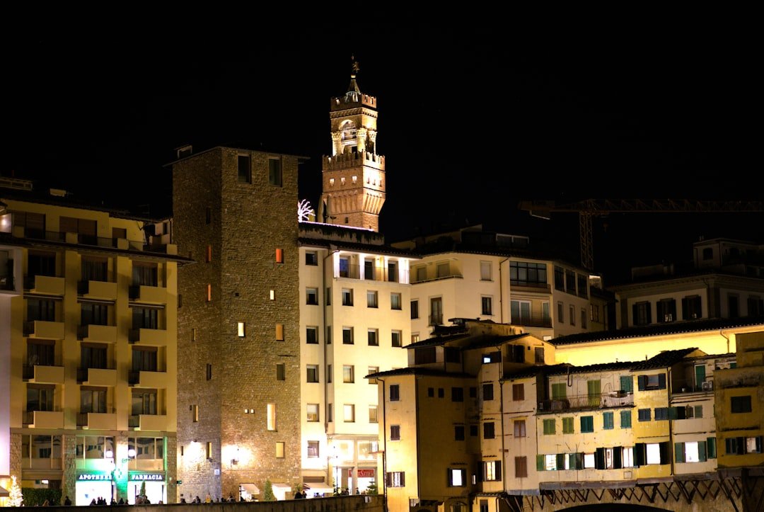 Photo siena safe at night