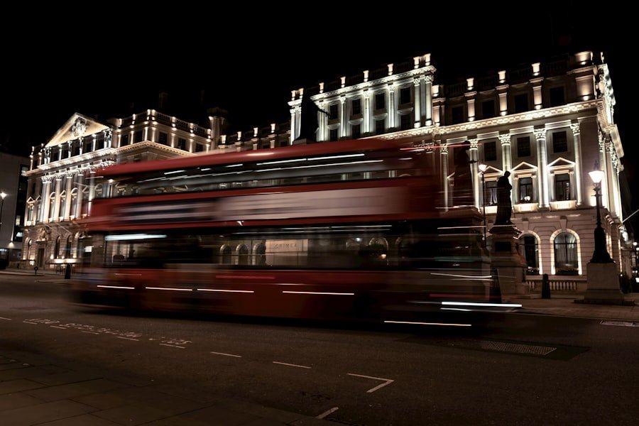 Photo Night Tube London Guide