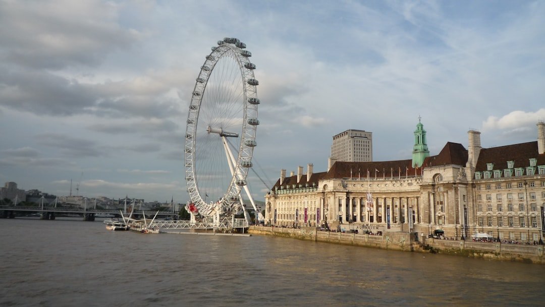 Photo Tourist Scams in London