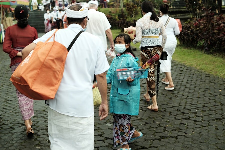 Family walking near Mürren with views of the Eiger, Mönch and Jungfrau