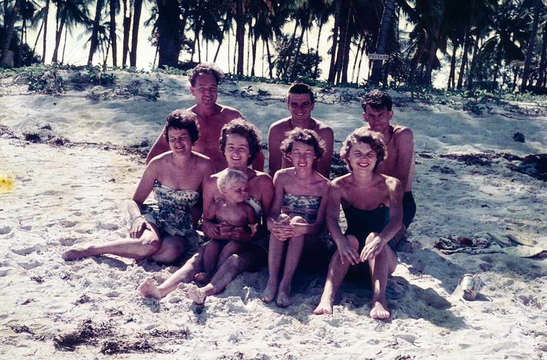 Photo Orange Beach with kids