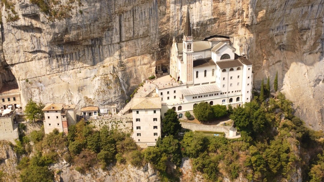 Photo Monte San Salvatore travel guide