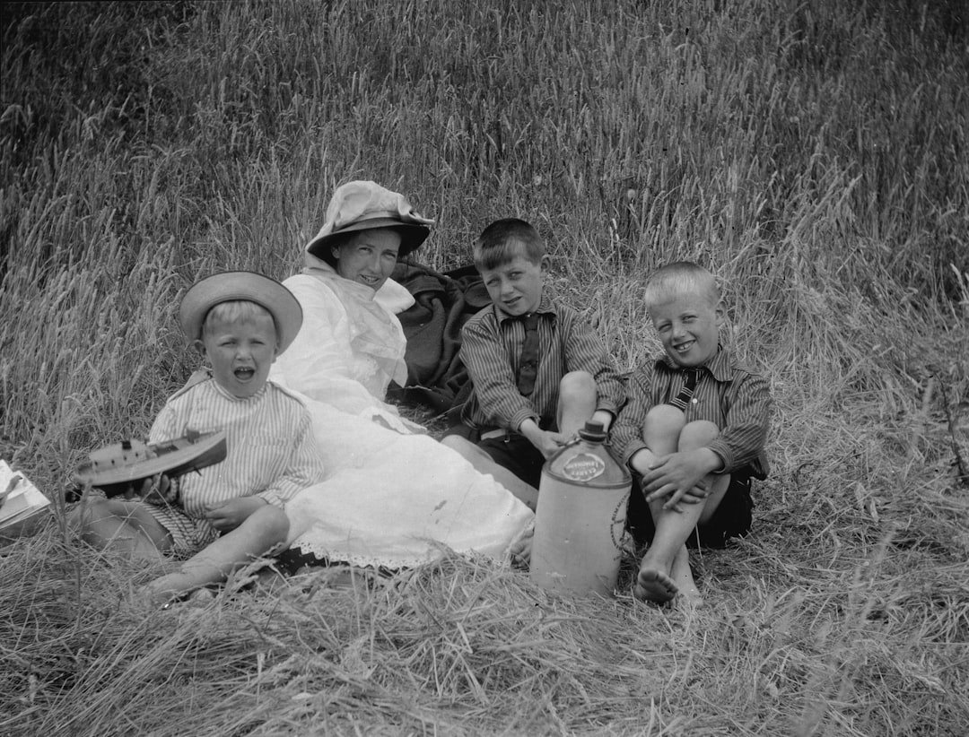 Photo Montgomery with kids