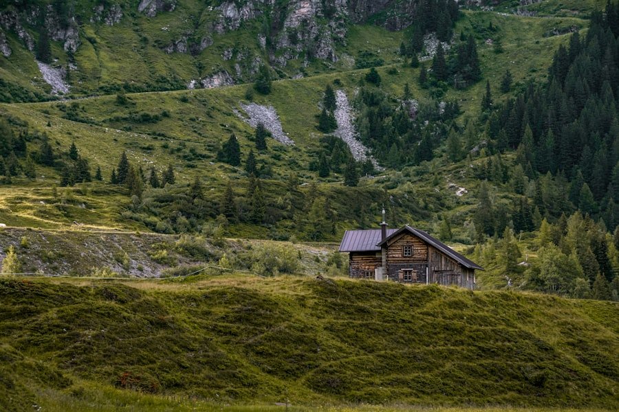 Photo Swiss mountain hut
