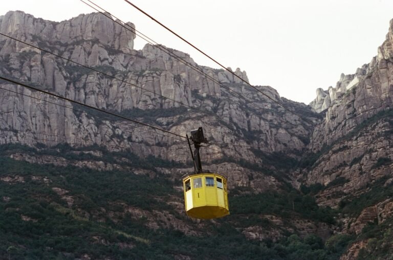 Photo Swiss mountain cable cars