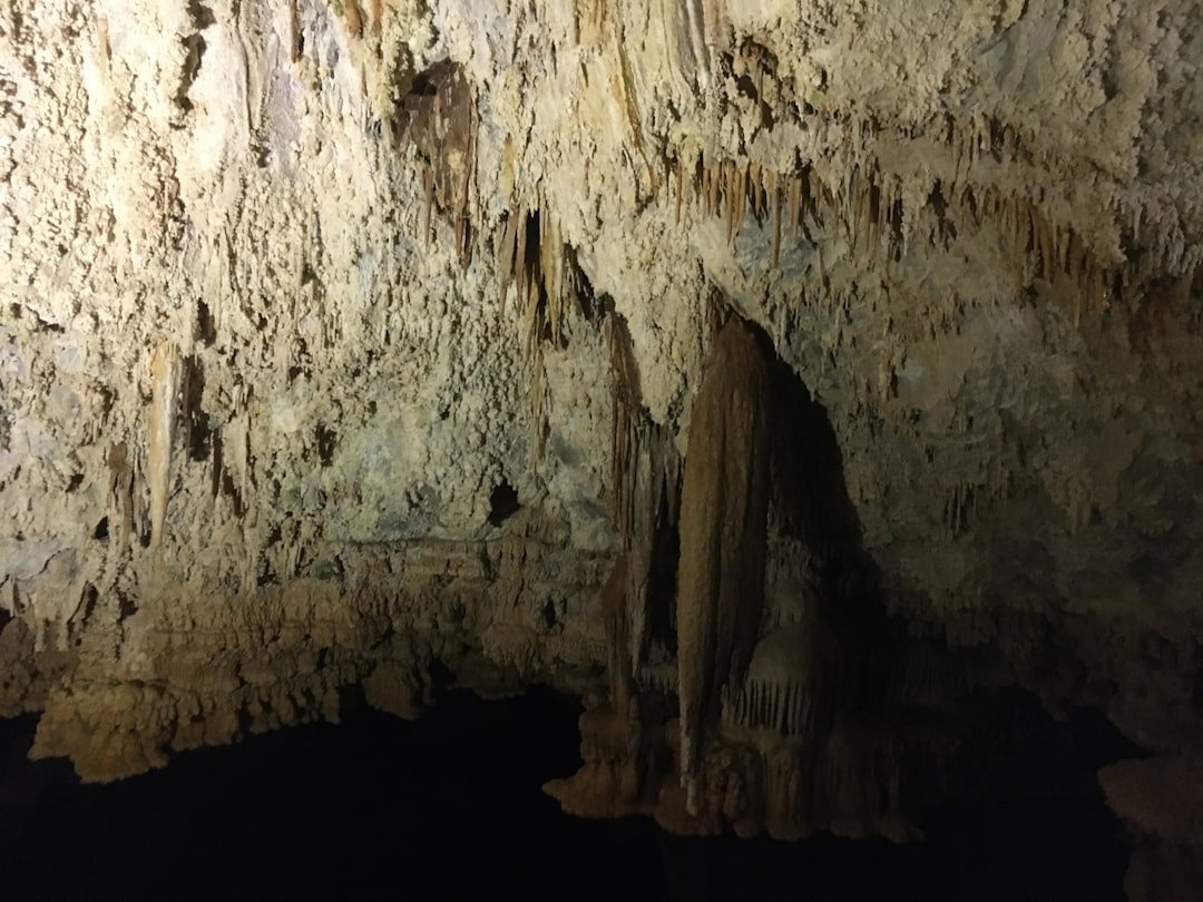 Photo cave tour