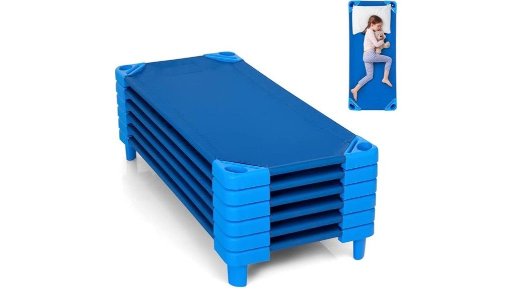 kotek stackable sleeping cots